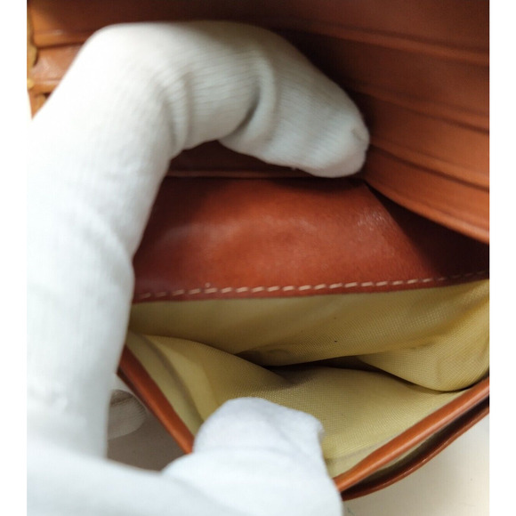 Saint Borse Black Leather Kisslock Framed Credit Card ID Window Bifold Wallet - Picture 15 of 15